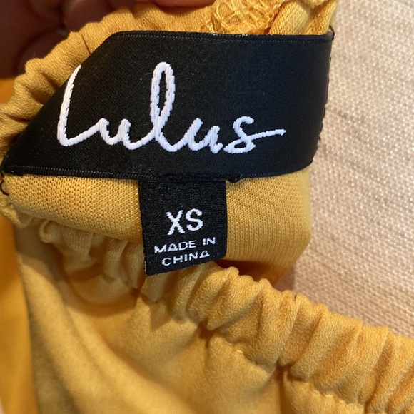 🛑BOGO‼️💛LULU’S OFF SHOULDER LINED DRESS💛 - Picture 4 of 5